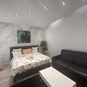 Cosy Champs-elysees - Hala Apartamento