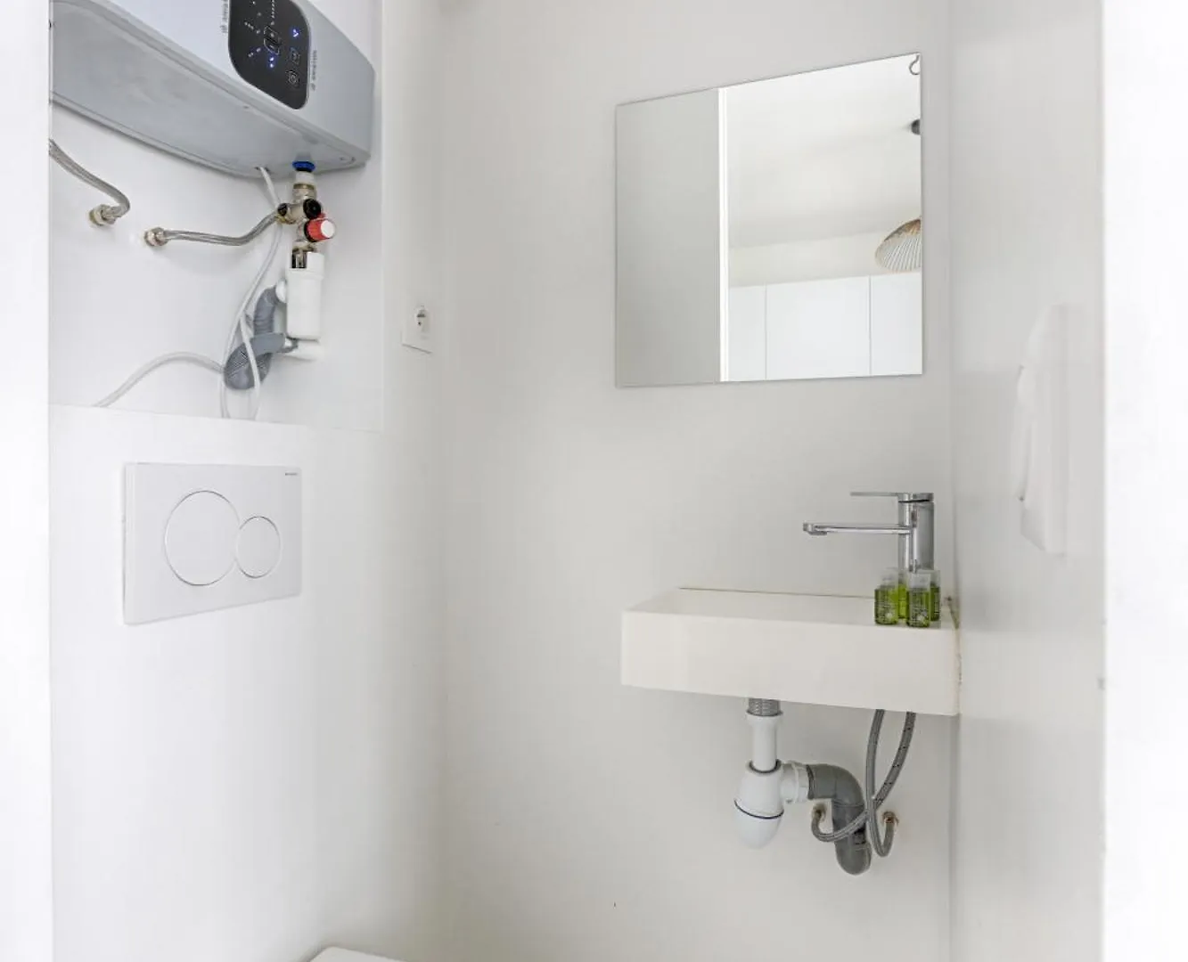 Montmartre/Moulin Rouge Studio Apartment Paris France